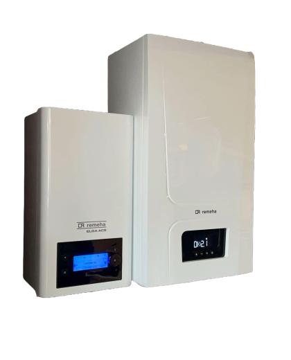 Een witte Remeha buitenairco of hybride warmtepomp installatie-unit met een zichtbare ventilator, gekoppeld aan een rechthoekig wandbedieningspaneel erboven. Beide apparaten zijn afgebeeld tegen een effen achtergrond.